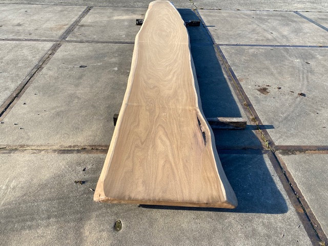 Planche en tronc d'Afrormosia – 4260 x 900 x 80 mm – Geschuurd