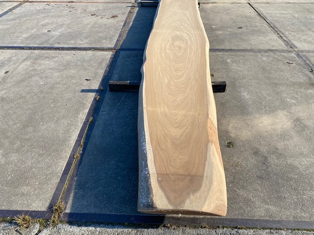 Planche en tronc d'Afrormosia – 4260 x 900 x 80 mm – Geschuurd